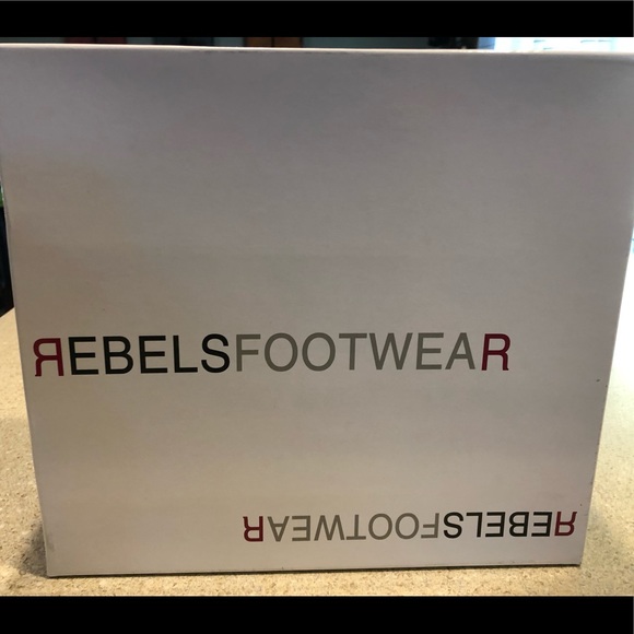 Sandals - Picture 4 of 4